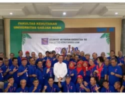 Reuni UGM Angkatan ’80: Jokowi Tampilkan Bukti Nyata di Tengah Sorotan Ijazah